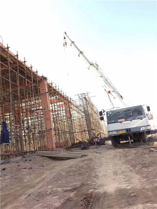 岭东区25 吨、50 吨吊车怎么选？多大重量 / 半径适合对应车型？