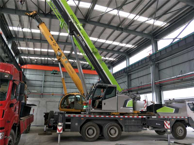 岭东区高空车出租需要注意哪些安全事项？